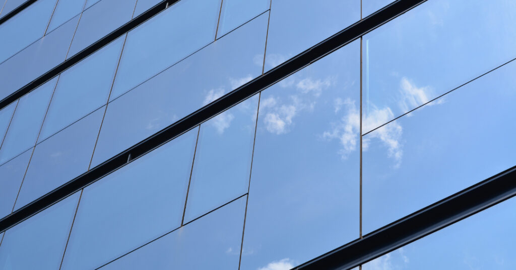 fachada de vidro em Patos de Minas